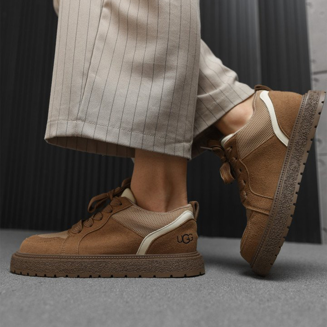 Жіночі замшеві коричневі кросівки UGG/ Стильні повсякденні кросівки з натуральної шкіри/ Кросівки для дівчат, фото 1