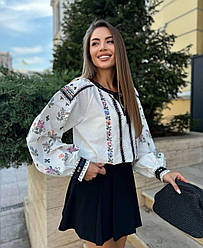 Вишиванка, блуза молодіжна білого кольору з вишитым хрестиком орнаментом розміри S, M, L