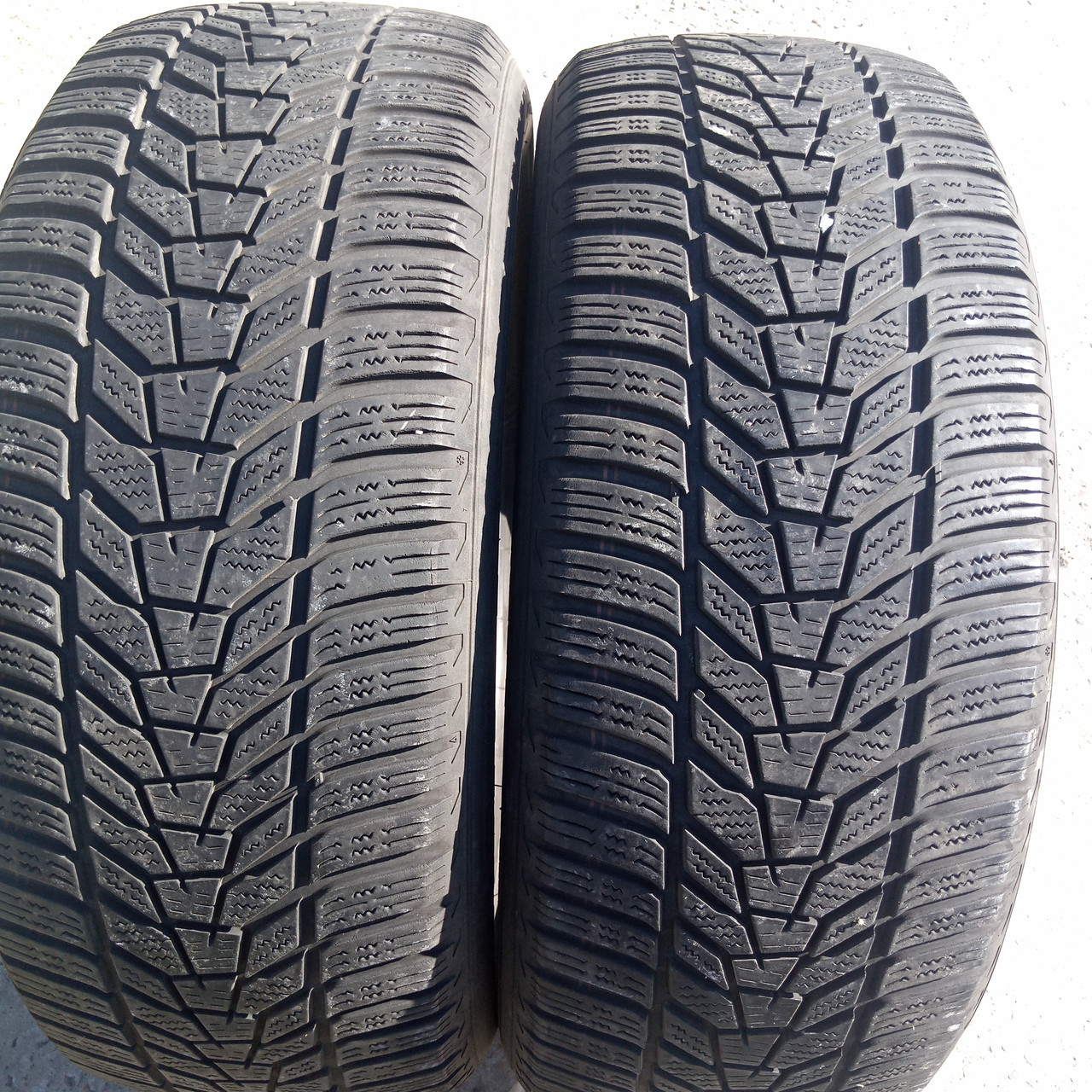 Пара зимніх шин 235/55/18 Hankook Winter incert evo 3, 20року з Германії без пробігу по Україні