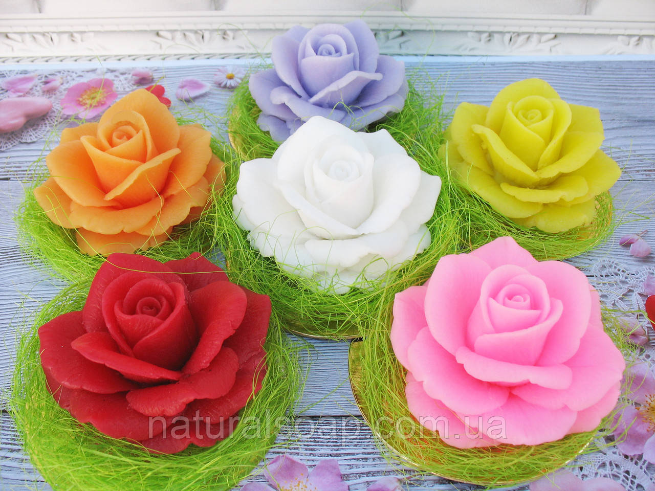 Сувенірне мило ручної роботи подарунок в красивій упаковці "Троянда"