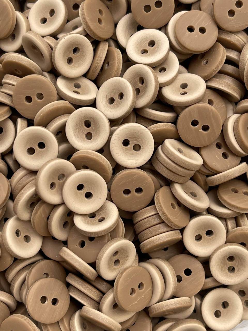 

Гудзики для одягу під дерево бежеві 16L - 10мм, Бежевый