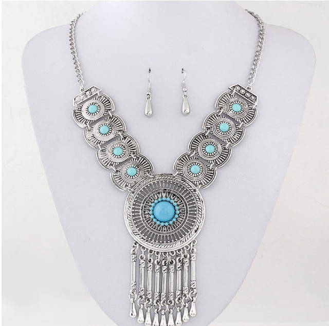 

Колье-кулон Восток с бирюзовыми вставками. Ожерелье для восточных танцев