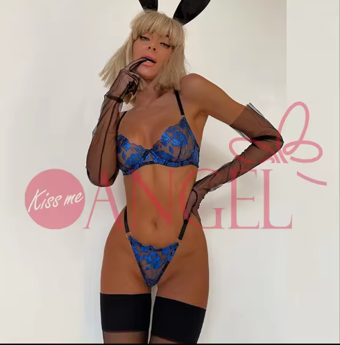 Ніжна мережива біла біла чорна з синім принтом вишивкою поясом