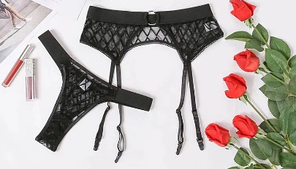 Пояс для панчох зі стрінгами та прищіпками для панчох