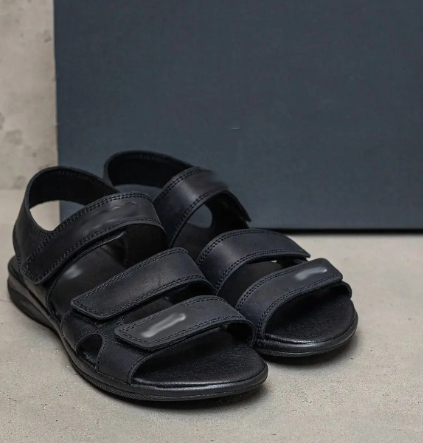 Літні чоловічі босоніжки із натуральної шкіри чорного кольору