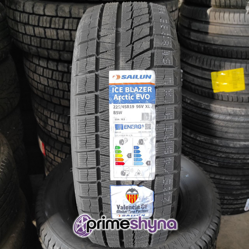 Sailun ICE BLAZER Arctic EVO 225/45 R19 96V XL