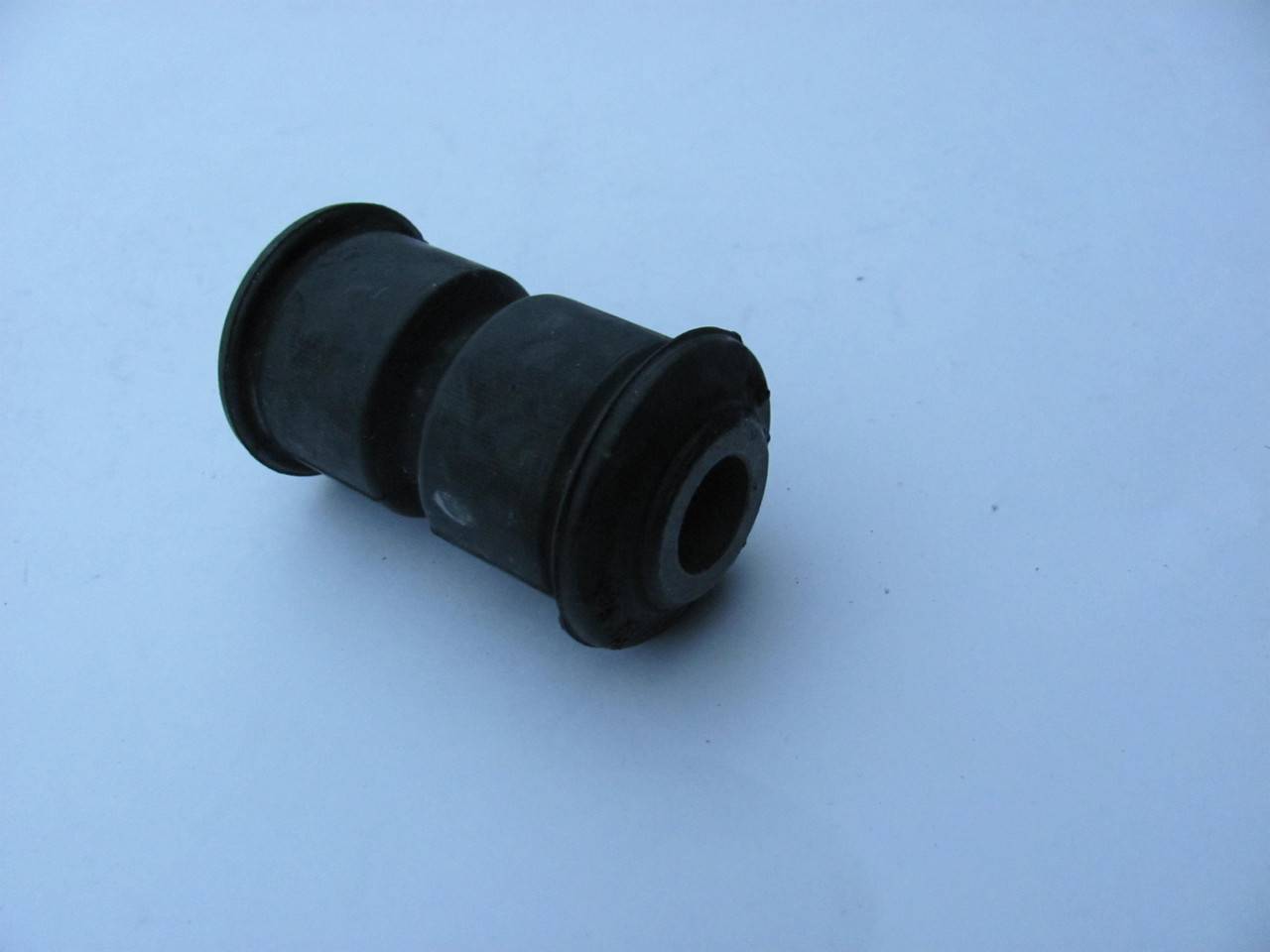 Втулка в ресору – AUTOTECHTEILE – на MB SPRINTER 408-416, VW LT-46 (СПАРКА) 1996-2006 – ATT3207
