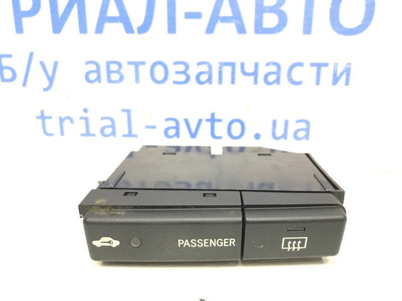 Кнопка підігріву Toyota Avensis T25 1.8 БЕНЗИН 1ZZFE 2003 (б/в), фото 1