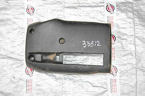 Кожух кермової колонки MAZDA