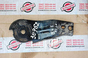 Кріплення балки підвіски MAZDA