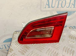Ліхтар внутрішній Infiniti G25/G35/G37/Q40 06-14 СЕДАН 3.5 2007 задн. прав. (б/у)