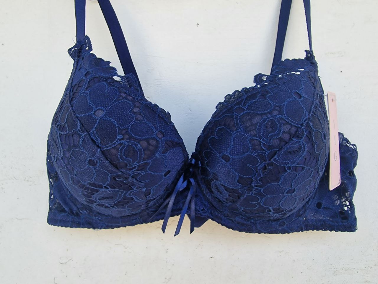 Бюстгальтери жіночі гуртом