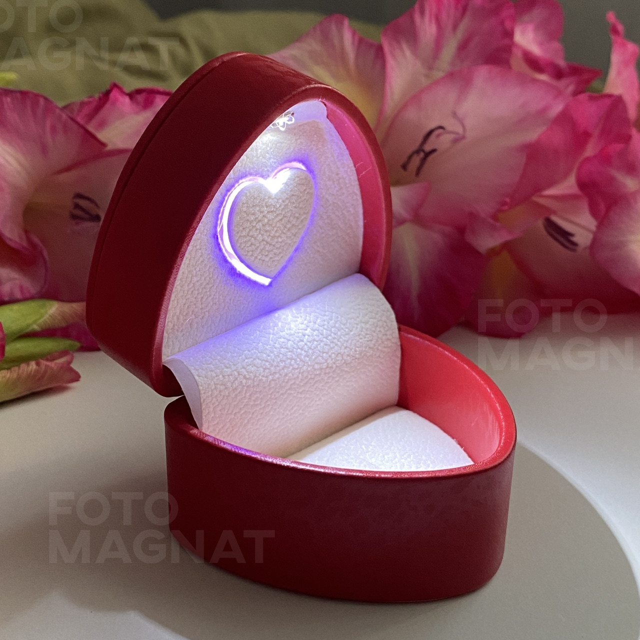 Коробочка для каблучки з подвійним підсвічуванням Adore - Футляр скринька для пропозиції або весілля Червоний