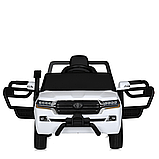 Дитячий електромобіль Джип Toyota Land Cruiser з MP3 музикою Bambi M 5101EBLR-1 Білий, фото 3