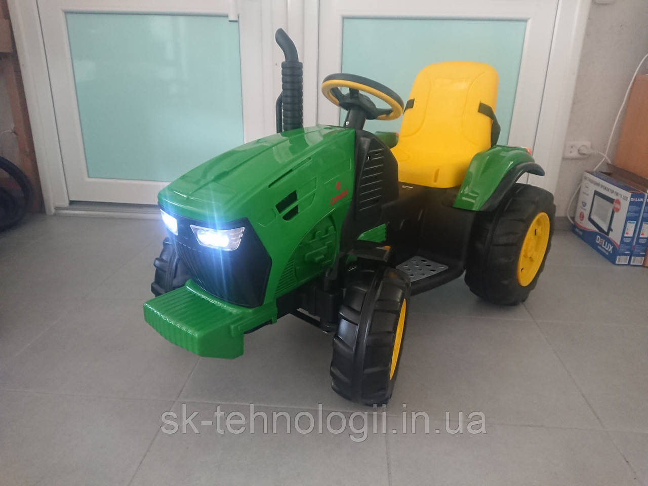 Трактор дитячий електричний для їзди JOHN DEERE (Cametet)