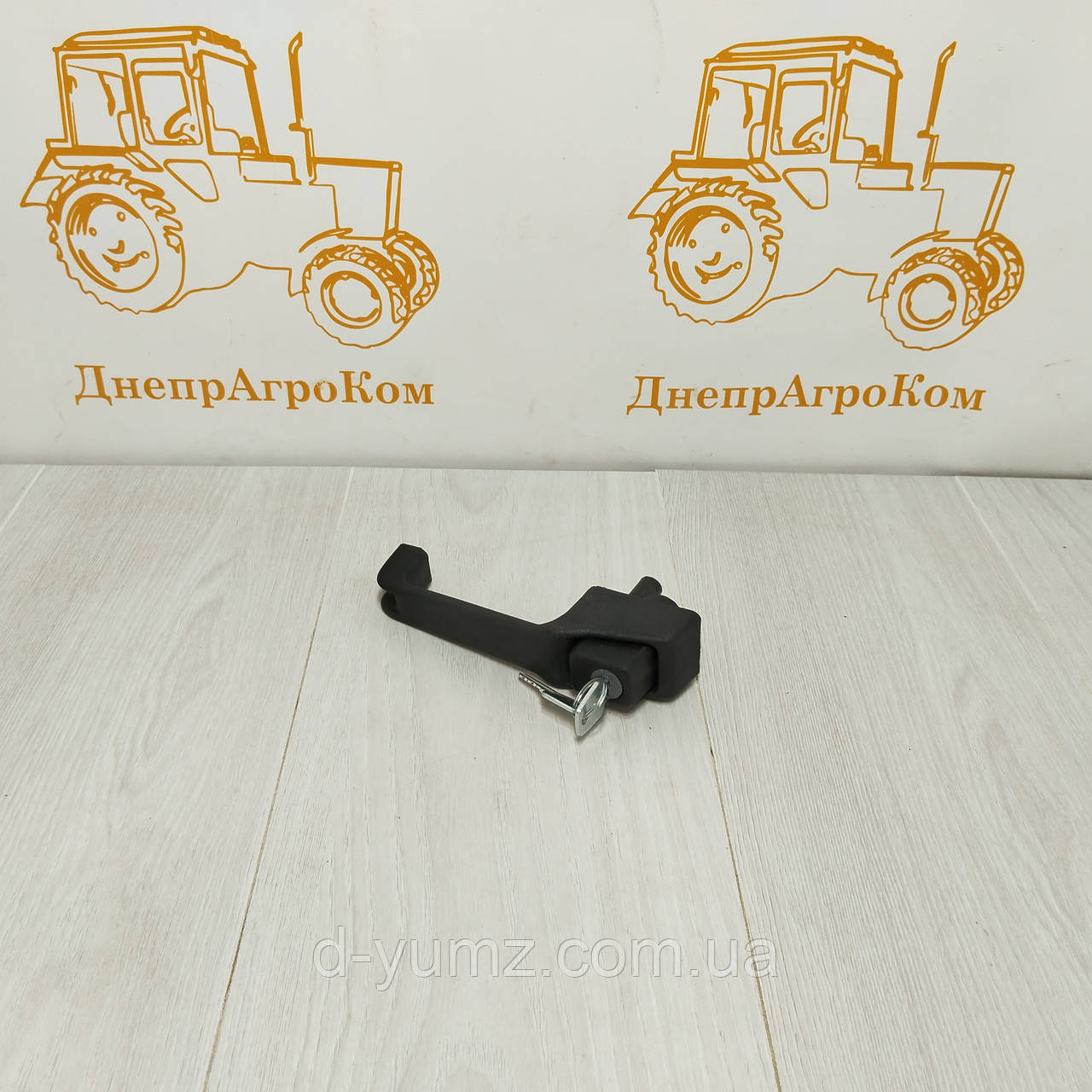Ручка дверей ліва зовнішня з ключем