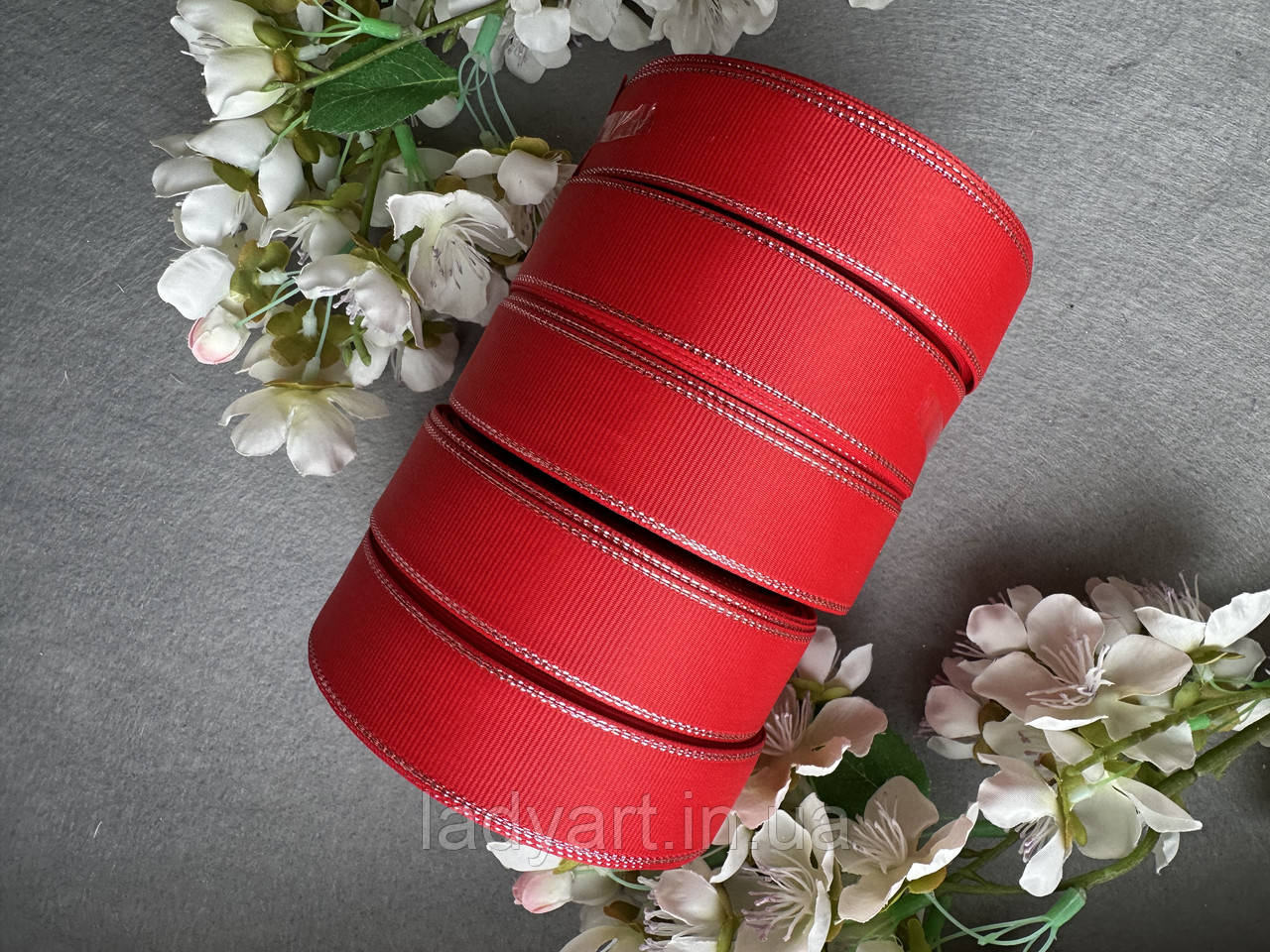 Стрічка репсова з люрексом 2,5 см, 25 ярд оптом 5 рулонів червоного (poppy red) кольору блоком