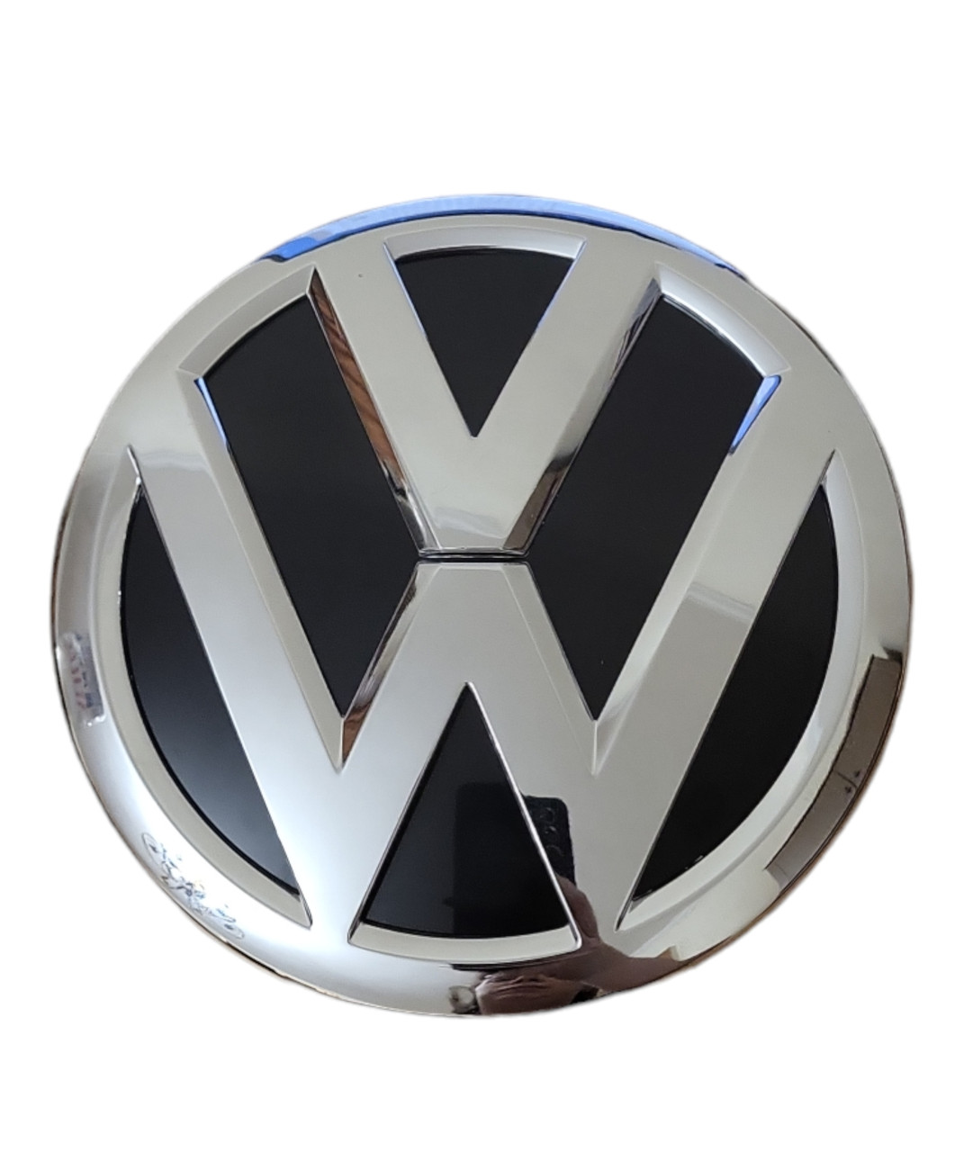 Емблема значок на решітку радіатора Volkswagen PASSAT B7 Америка передня 151мм 3C8 853 601A