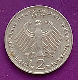 Монета Німеччини ФРН - 2 марки 1970-81 рр. Теодор Хойс, фото 2