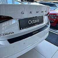 Накладка на бампер із загином Skoda Octavia A8 5-дверка з 2020 р. (Carbon)