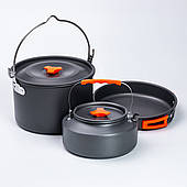 Набір туристичного посуду в сумці для походу та кемпінгу: каструля, сковорода, чайник
