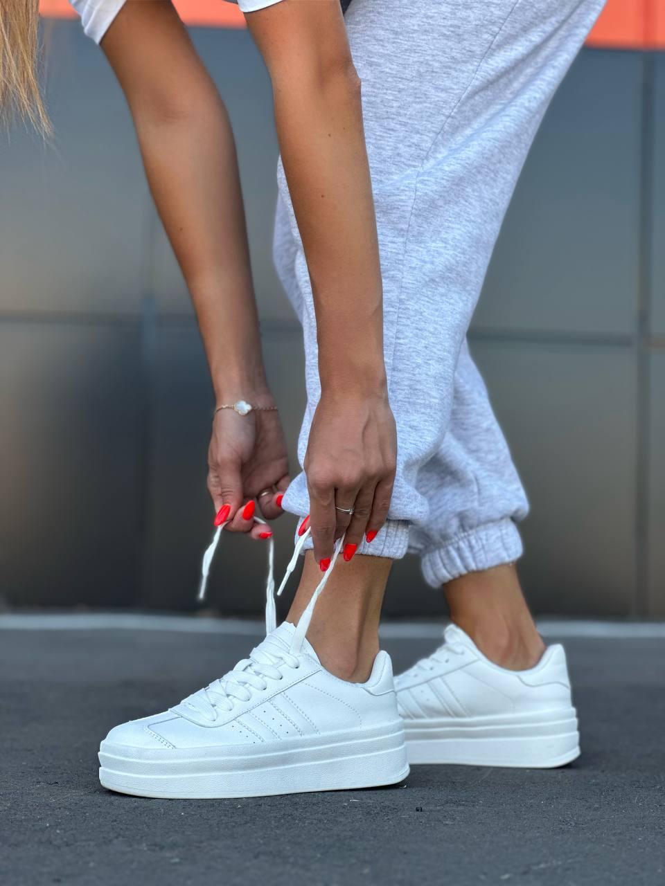 Жіночі стильні білі кеди, жіночі демісезонні кеди, класичні жіночі кросівки на платформі, фото 1