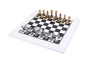 Шахова дерев'яна дошка з традиційними фігурами від італійського бренду Italfama