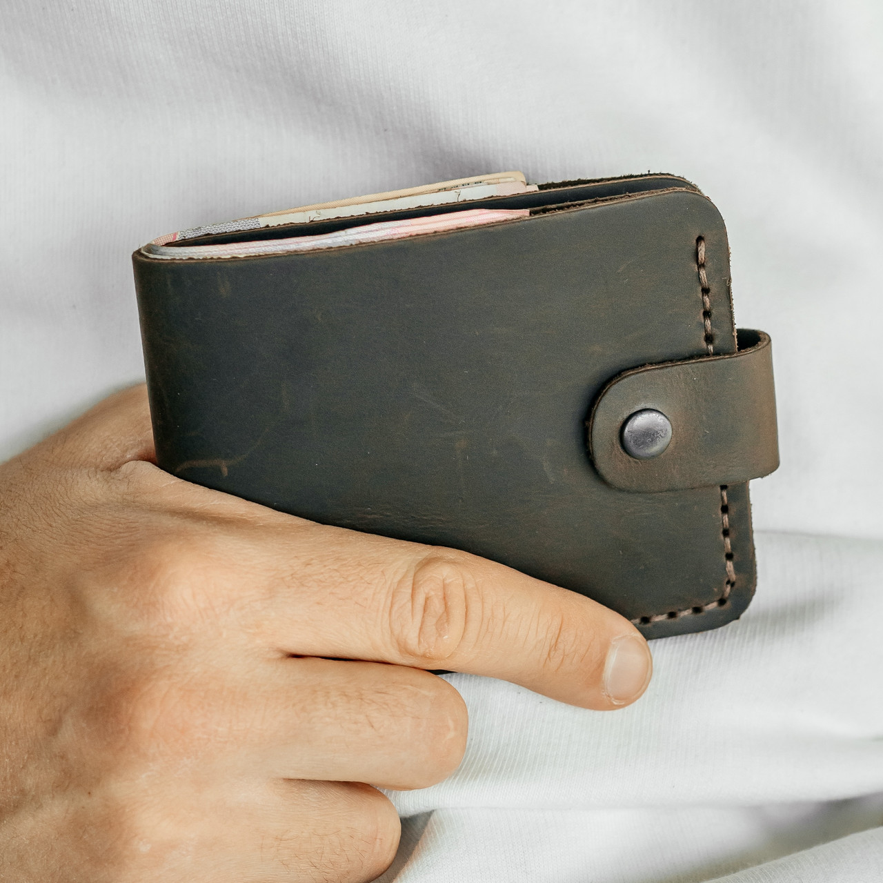 Чоловічий коричневий гаманець з натуральної шкіри crazy horse класичний складной, тонкі шкіряні портмоне ручної роботи на кнопці