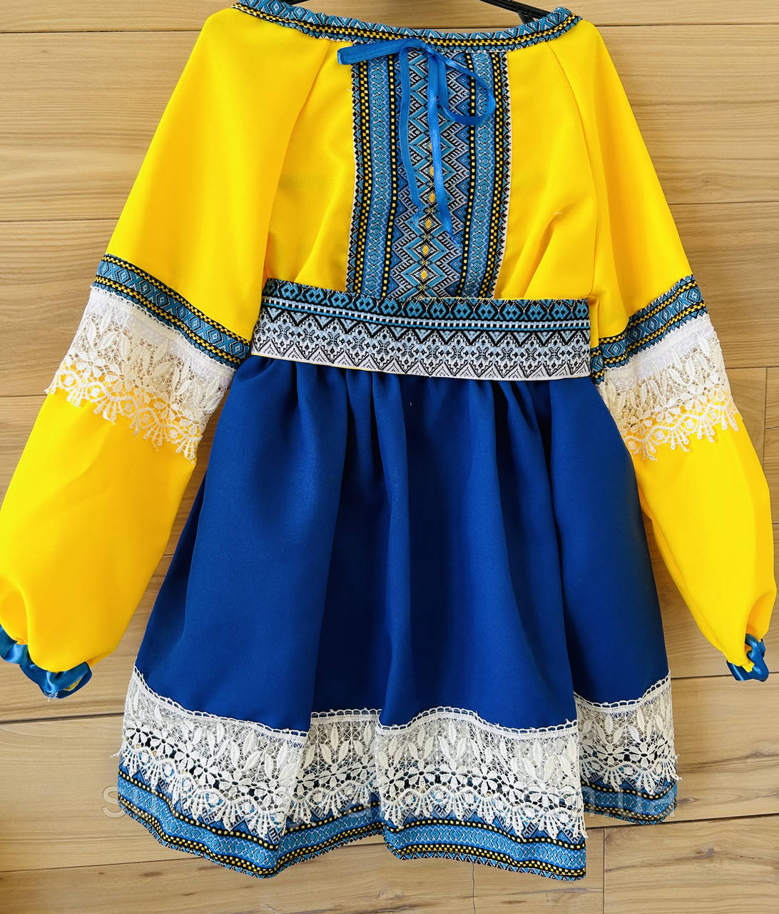 Вишитий костюм для дівчинки, вишиванка дитяча, розмір 4 зріст 110 см