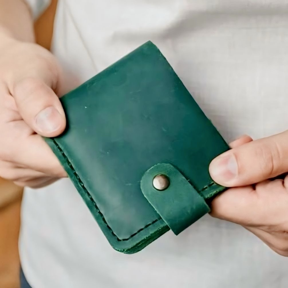 Чоловічий зелений гаманець з натуральної шкіри crazy horse класичний маленький, тонкі шкіряні портмоне ручної роботи на кнопці