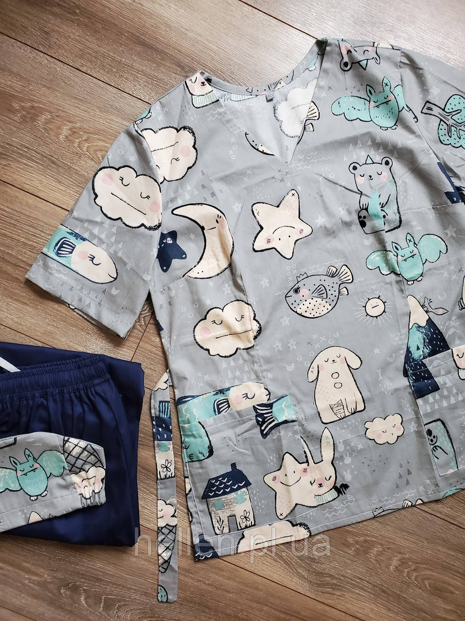 Принтована хірургічна кофта/куртка "Світ снів" 50р