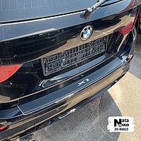 Накладка на бампер з загином для BMW X1 з 2009 р. (Nataniko Carbon)