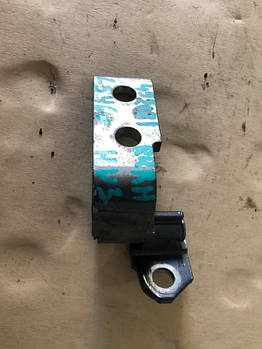 Петля дверей нижня LEXUS LS460 06-12 задн. прав. (б/у)