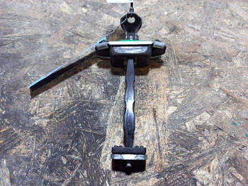 Обмежувач дверей KIA OPTIMA JF 15-20 СЕДАН 2.4 2016 перед. прав. (б/у)