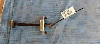 Обмежувач дверей KIA SORENTO UM 14- 2.2 задн. прав. (б/у)