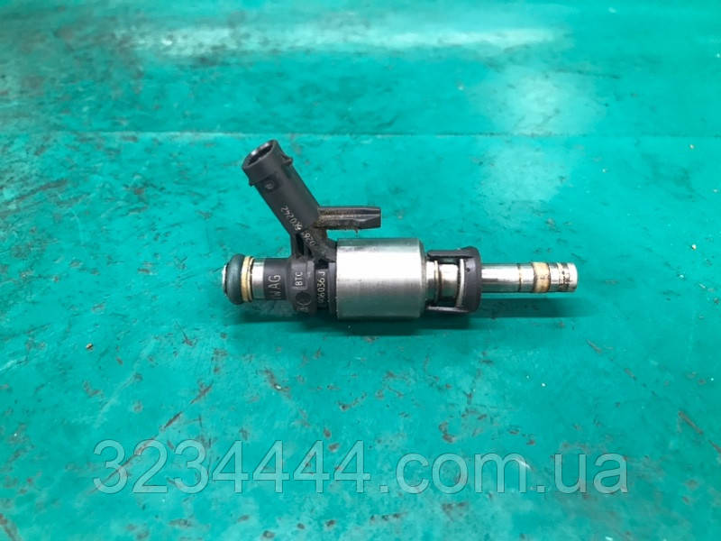 Форсунка паливна Audi A3 (8 V) 12-17 СЕДАН 1.8L CNSB 2015 (б/у)