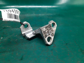 Петля дверей нижня LEXUS GS350 GS300 05-11 СЕДАН 3.5 2009 перед. прав. (б/у)