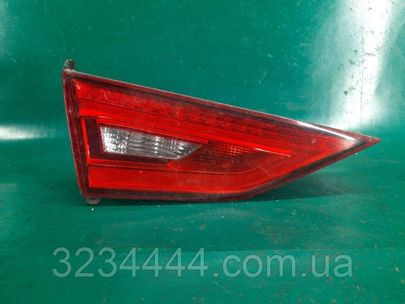 Ліхтар внутрішній Audi A3 (8 V) 12-17 СЕДАН 1.8L CNSB 2015 лев. (б/у)