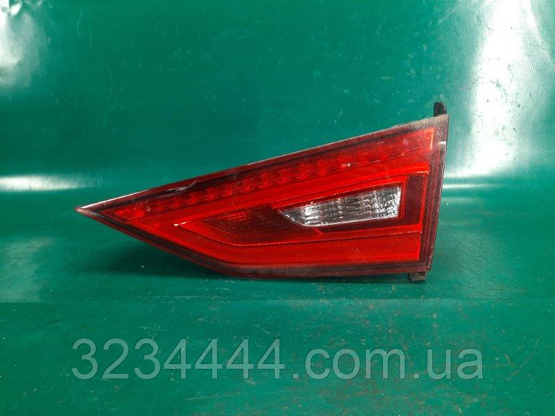 Ліхтар внутрішній Audi A3 (8 V) 12-17 СЕДАН 1.8L CNSB 2015 прав. (б/у)
