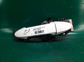 Ручка дверей зовнішня FORD FIESTA 08-17 ХЕТЧБЕК 1.6 XDEZ 2013 задн. лів. (б/у)