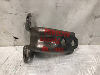 Петля дверей нижня SUBARU FORESTER 12-19 ВНЕДОРОЖНИК 2.5 FB25 2015 задн. лів. (б/у)