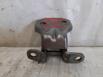 Петля дверей нижня SUBARU FORESTER 12-19 ВНЕДОРОЖНИК 2.5 FB25 2015 перед. прав. (б/у)