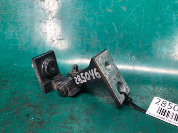 Завіса дверей верхня AUDI Q5 08-16 CAEB 2.0T 2011 задн. прав. (б/у)