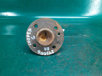 Ступиця MINI COOPER S CLUBMAN R55 05-14 ХЕТЧБЕК 1.6L N16B16 2007 задн. прав. (б/у)