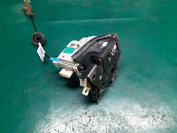 Замок дверцят AUDI A3 (8 V) 12-17 СЕДАН CNSB 1.8L 2015 перед. прав. (б/у)