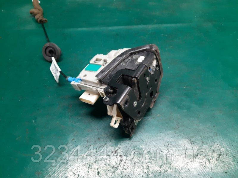 Замок дверей Audi A3 (8 V) 12-17 Седан 1.8L CNSB 2015 перед. прав. (б/у)