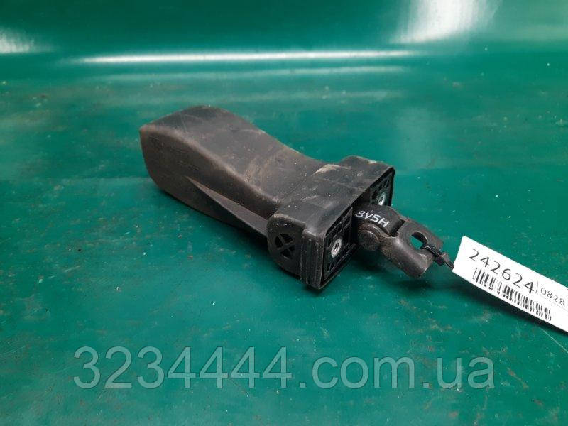 Обмежувач дверей Audi A3 (8 V) 12-17 СЕДАН 1.8L CNSB 2015 задн. лев. (б/у)