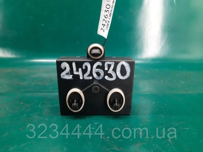 Блок комфорту Audi A3 (8 V) 12-17 СЕДАН 1.8L CNSB 2015 задн. лев. (б/у)