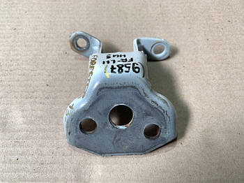 Петля дверей нижня SUBARU FORESTER 12-19 2.5 2018 перед. лев. (б/у)