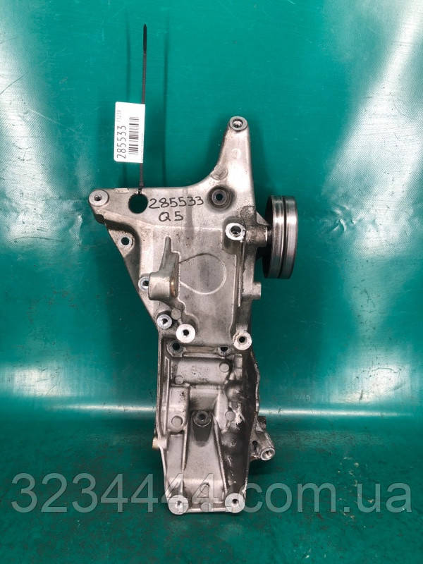 Кронштейн генератора Audi Q5 08-16 CAEB 2.0T 2011 (б/у)